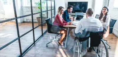 nuevo-fondo-promueven-inclusion-personas-con-discapacidad-586x285-400x195 Acuerdo con Puy du Fou para el proyecto de un parque temático en Toledo