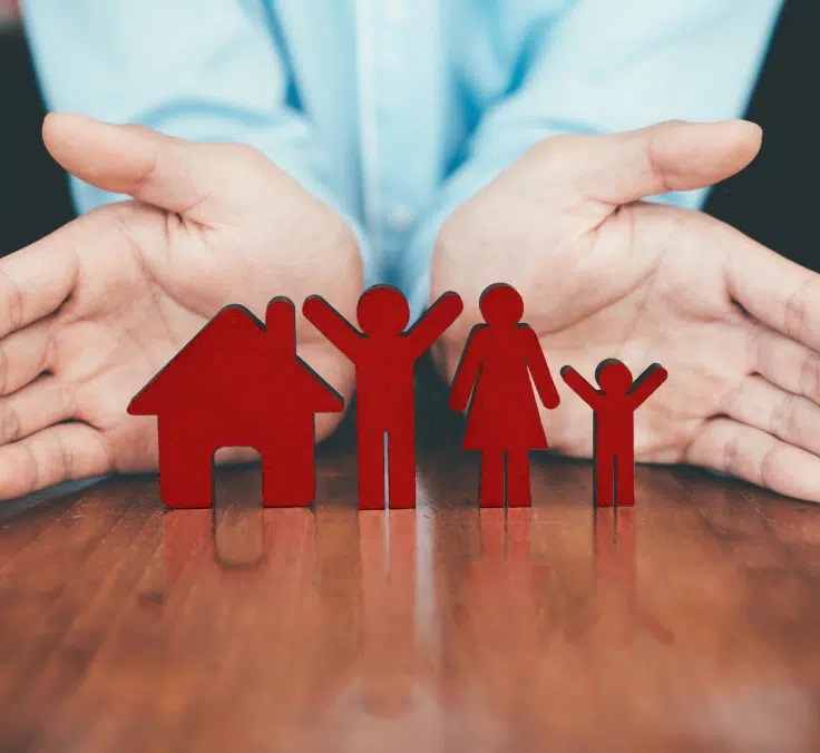 Que países europeus gastam mais em seguros por habitante por ano?